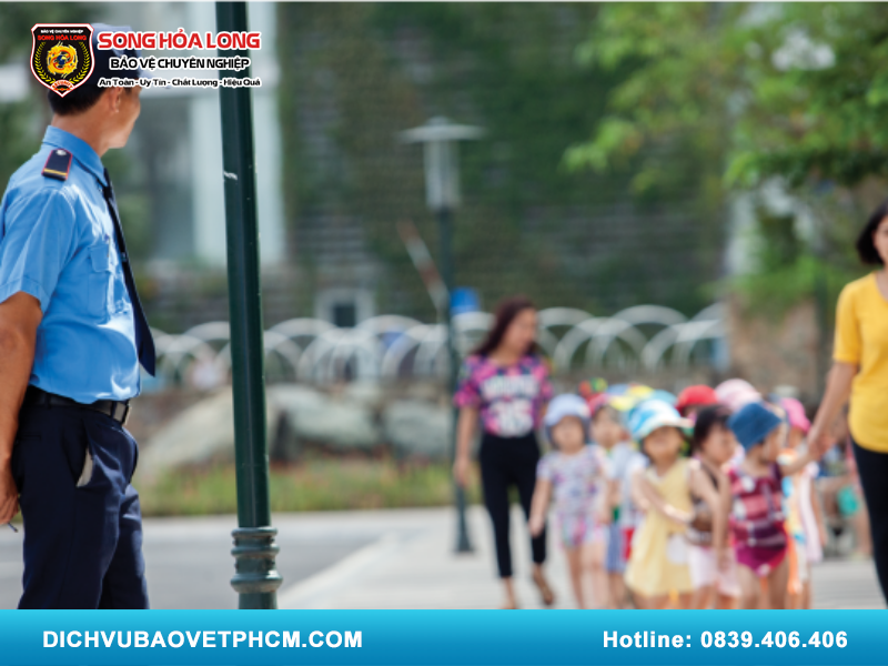 Bảo vệ trường học có được tăng lương không?